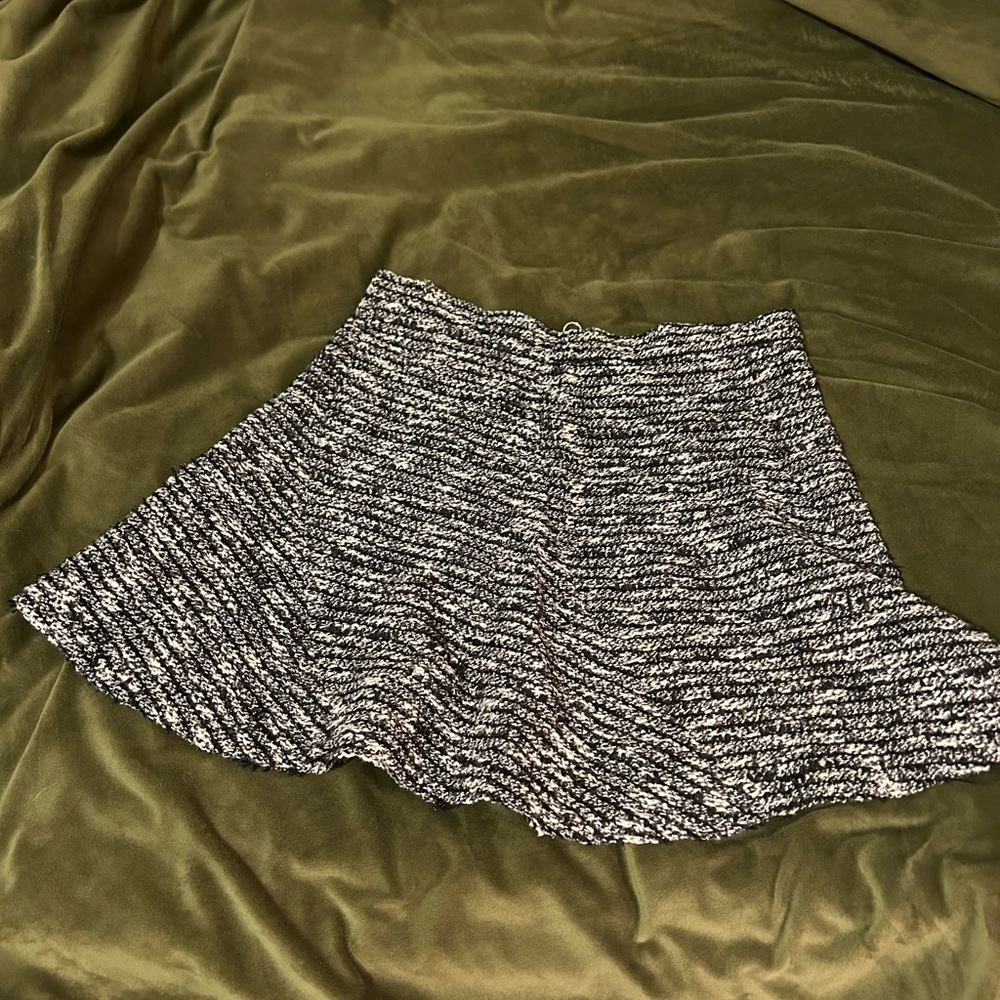 Zara black and white tweed skirt, perfect condition, XS